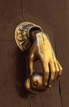 FOTO ALDABON DE UNA MANO